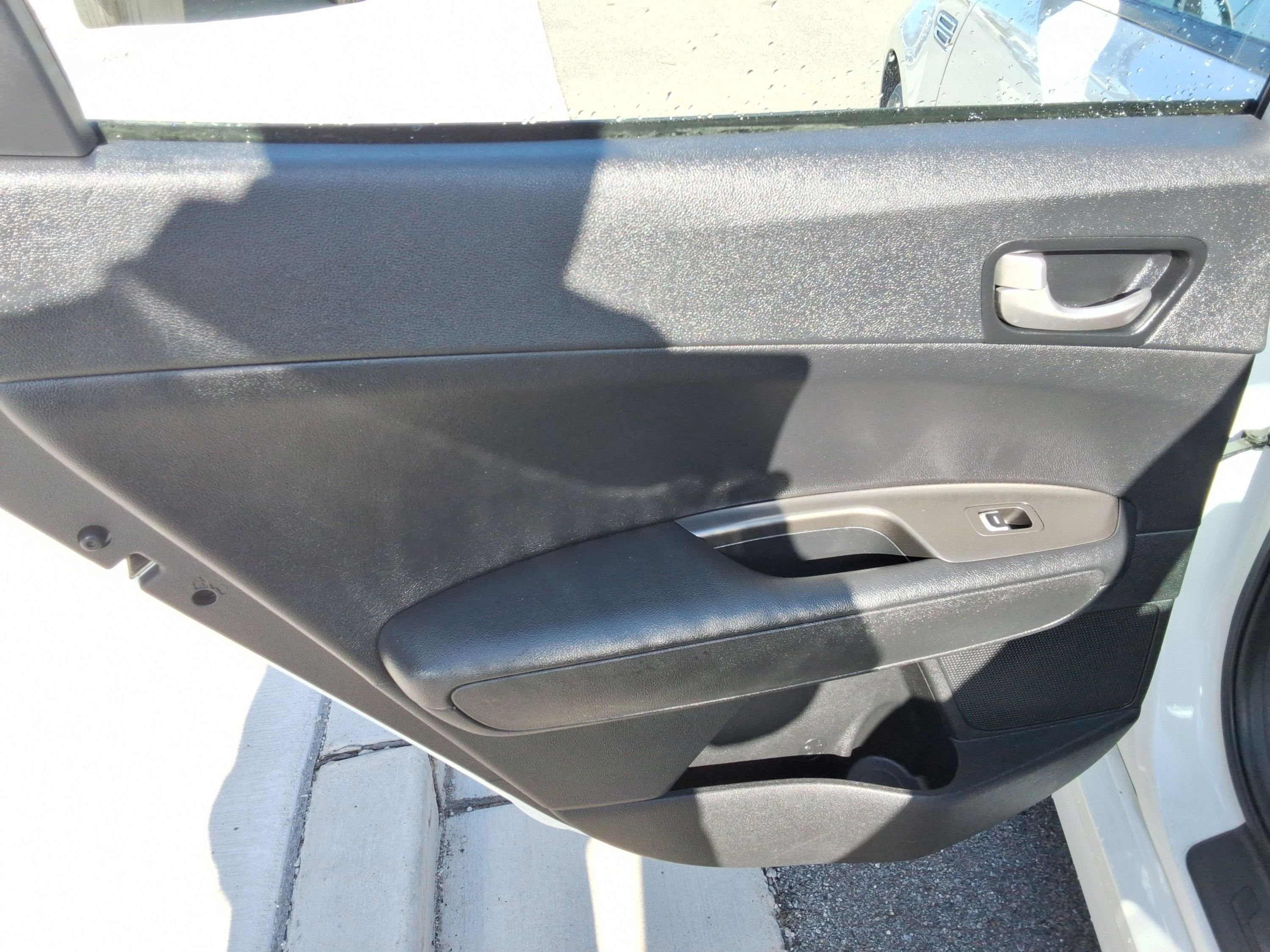 Used 2020 Kia Optima LX image 22