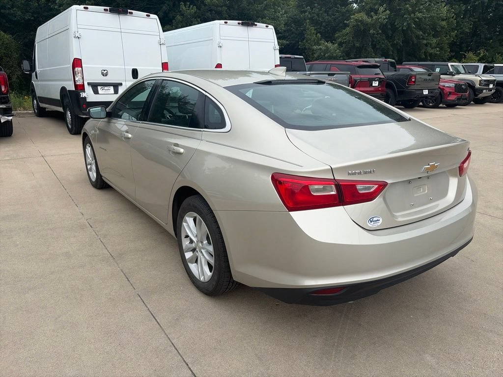 Used 2016 Chevrolet Malibu LT FWD image 9