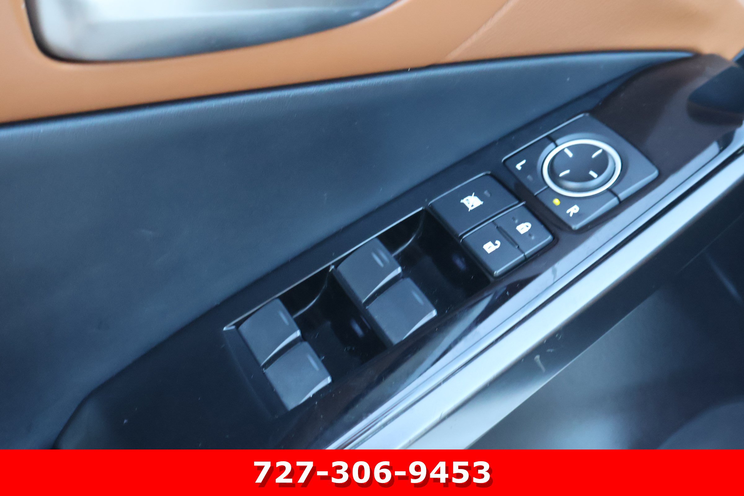 Used 2023 Lexus IS 300 w/ Comfort Package RWD image 15