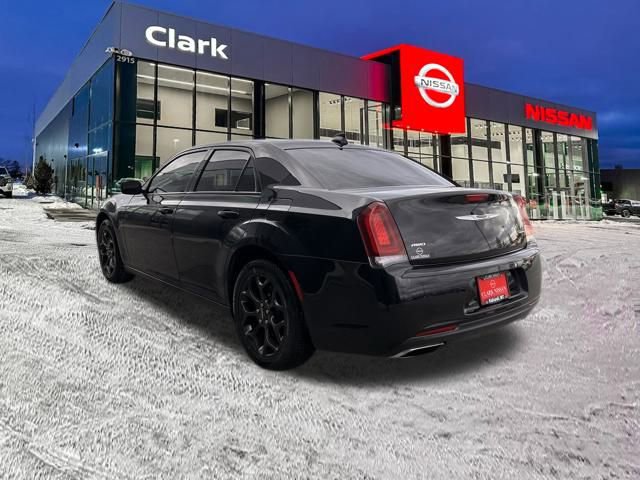 Used 2019 Chrysler 300 S image 5
