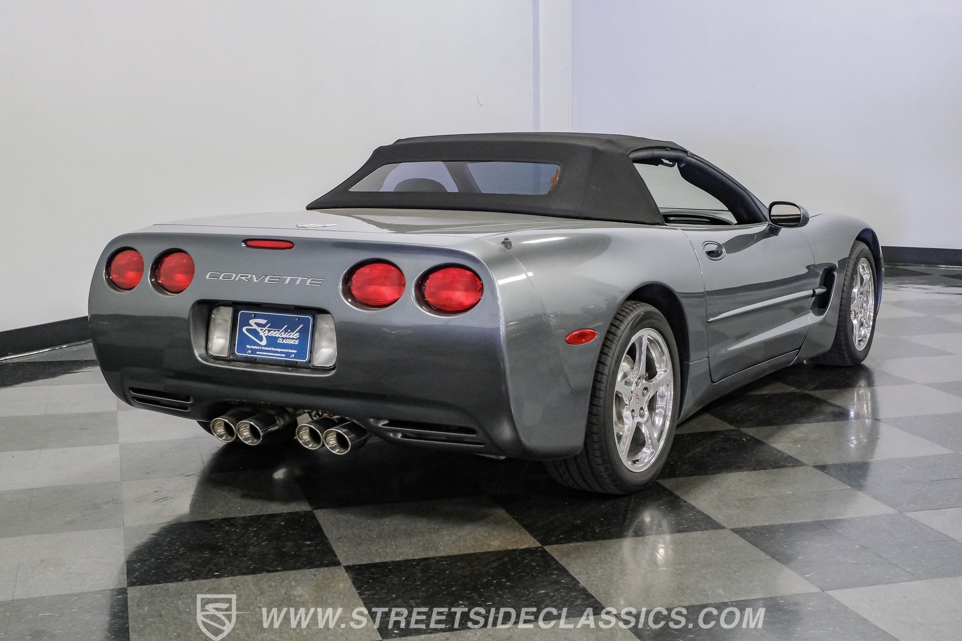 Used 2003 Chevrolet Corvette Convertible w/ Preferred Equipment Group1 RWD image 24