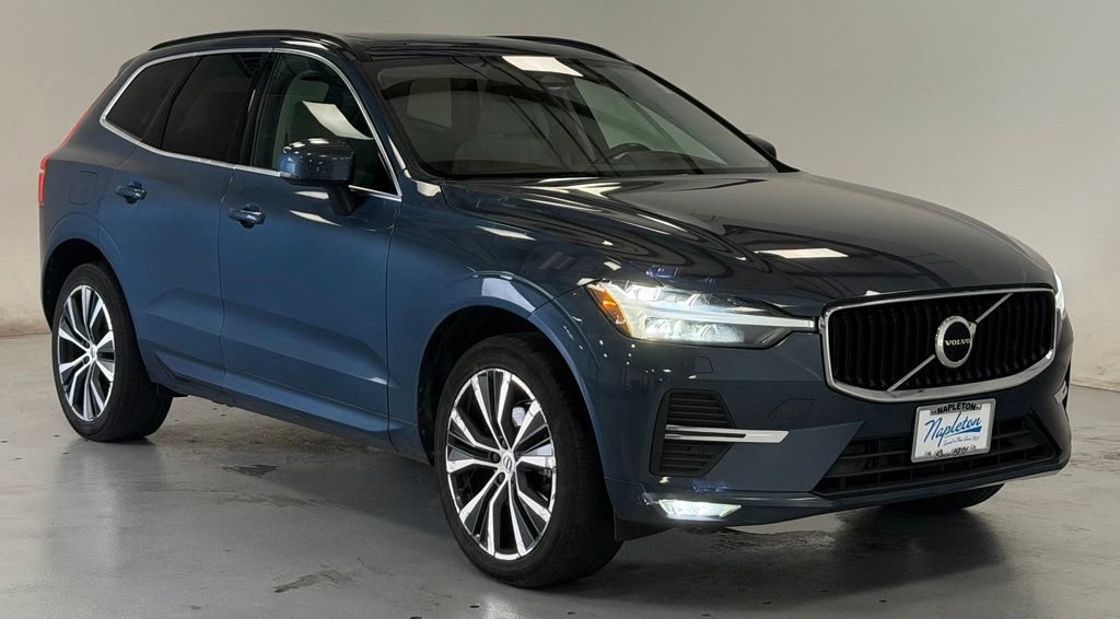 Used 2022 Volvo XC60 B5 Momentum w/ Climate Package AWD/4WD image 6