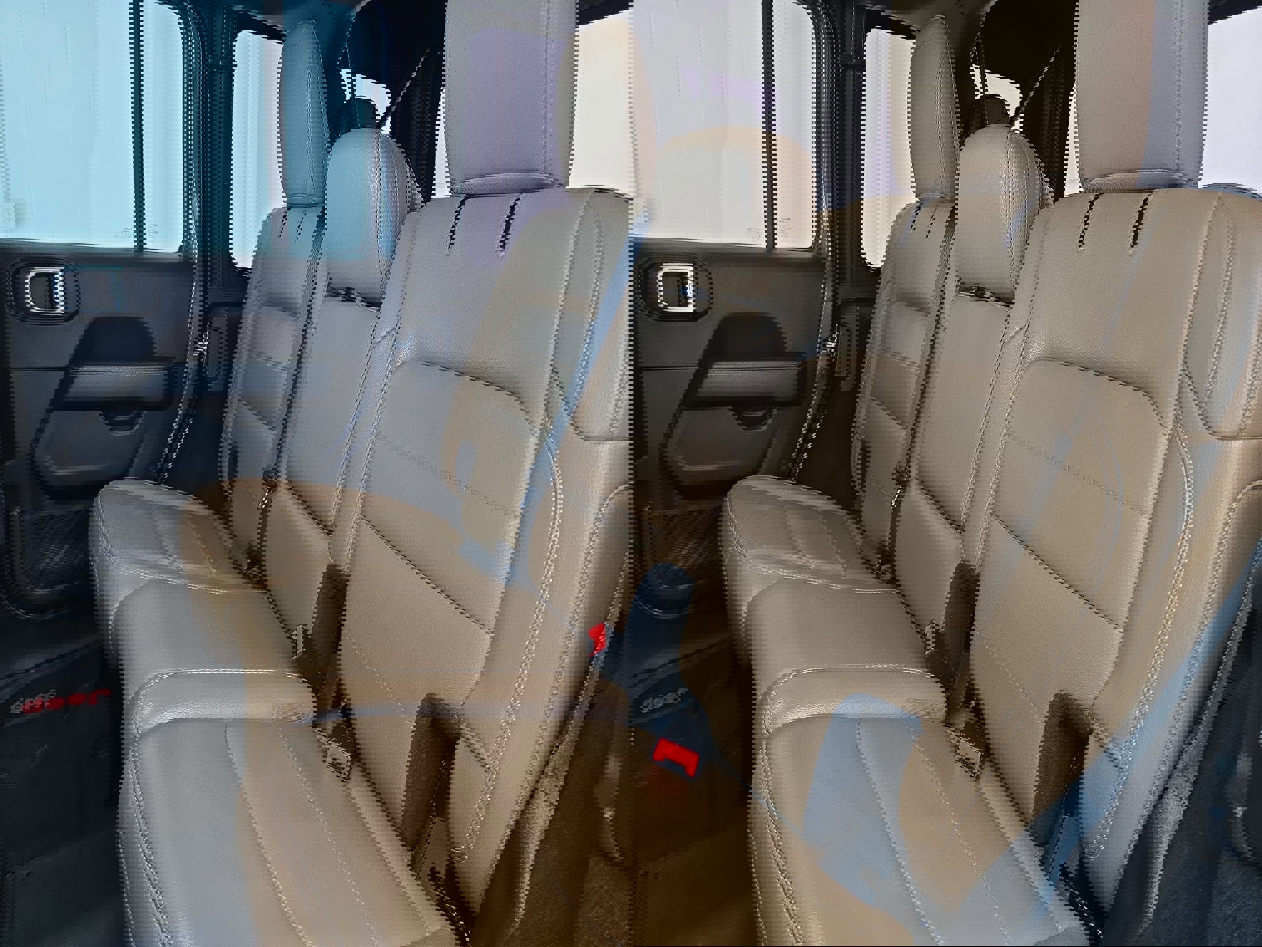 Used 2021 Jeep Wrangler Unlimited Sahara image 13