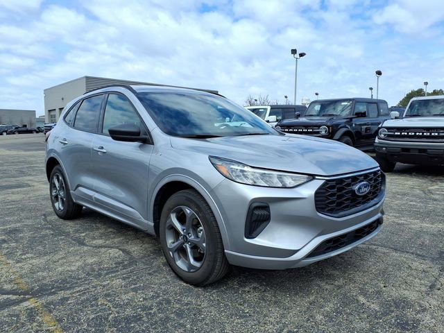 Used 2024 Ford Escape ST-Line w/ Tech Pack #1 image 3