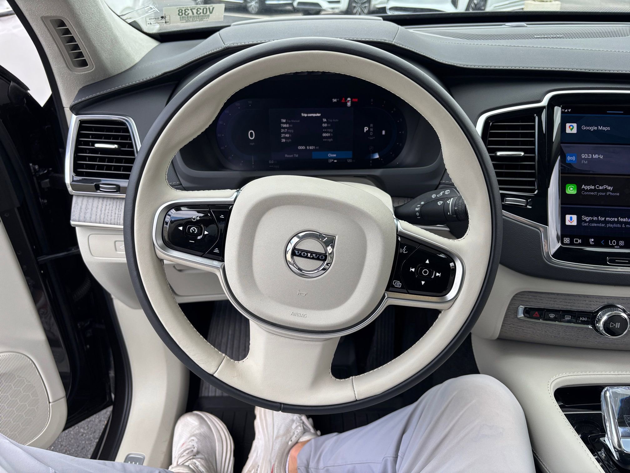 New 2025 Volvo XC90 B6 Ultra w/ Lounge Package image 12