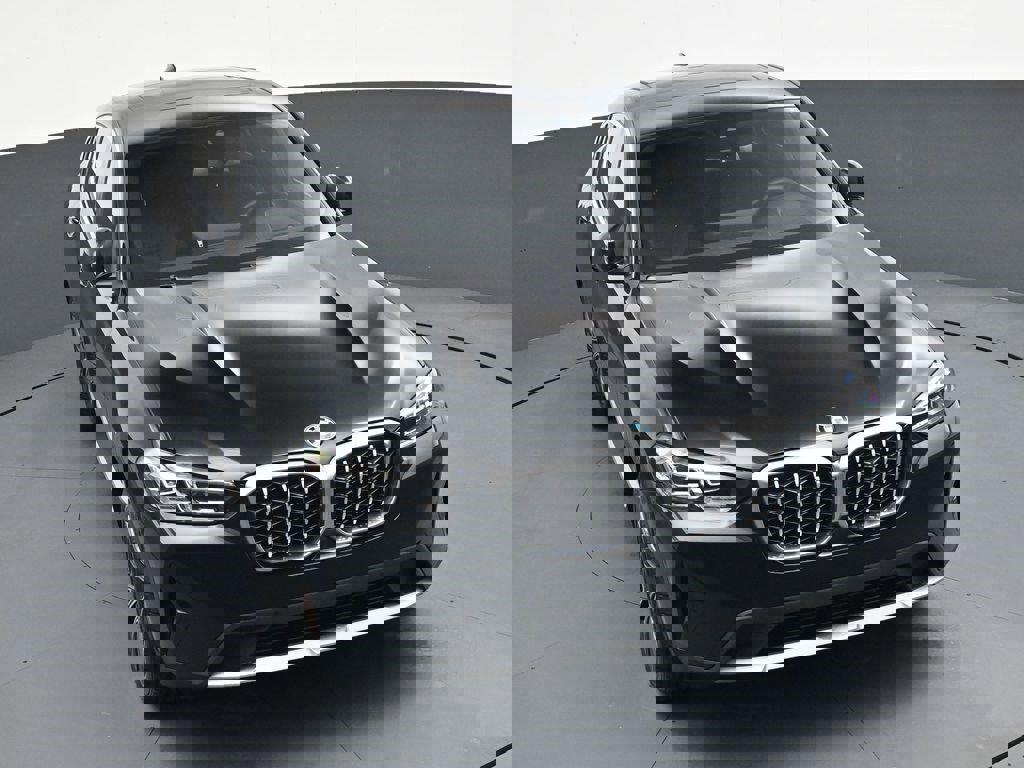 Used 2025 BMW X4 xDrive30i w/ Premium Package image 25