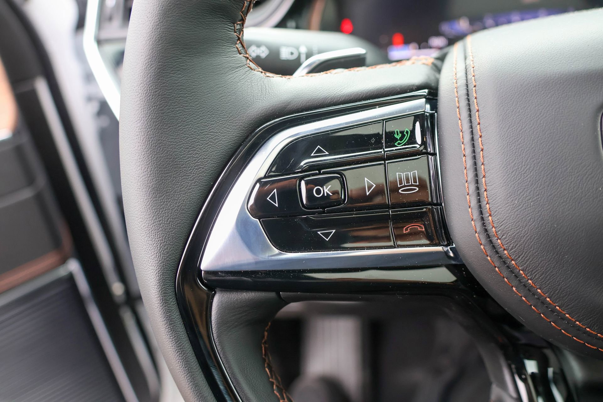 New 2026 Jeep Grand Cherokee L Summit w/ Obsidian Package image 33