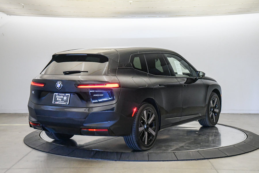 Certified 2024 BMW iX xDrive50 AWD/4WD image 4