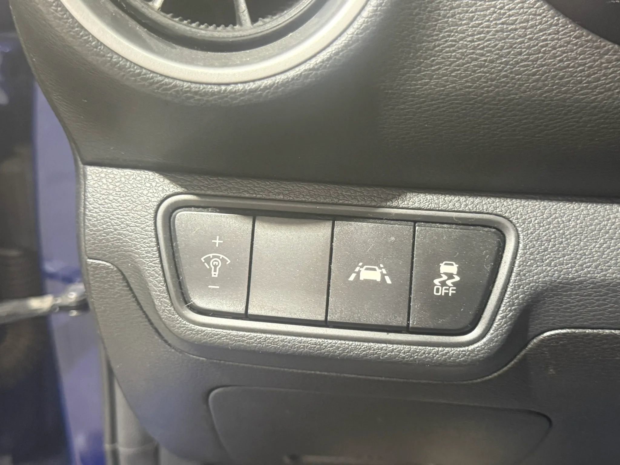 Used 2019 Kia Forte LXS image 16