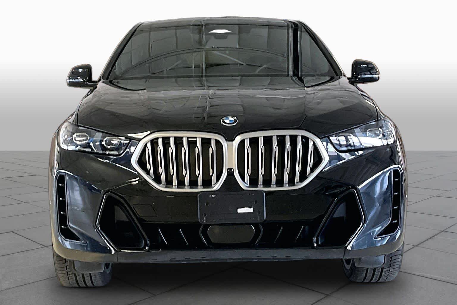 Certified 2025 BMW X6 xDrive40i w/ Parking Assistance Package AWD/4WD image 3