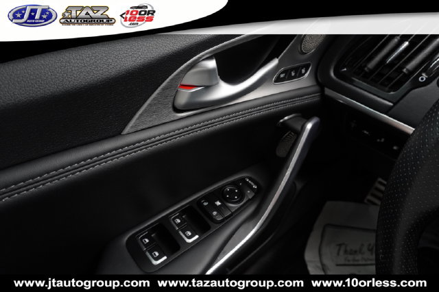 Used 2020 Kia Stinger GT1 RWD image 15