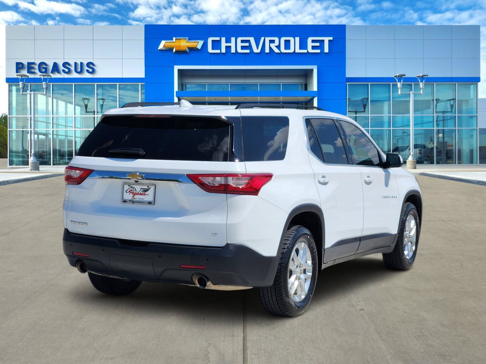 Used 2019 Chevrolet Traverse LT FWD image 5