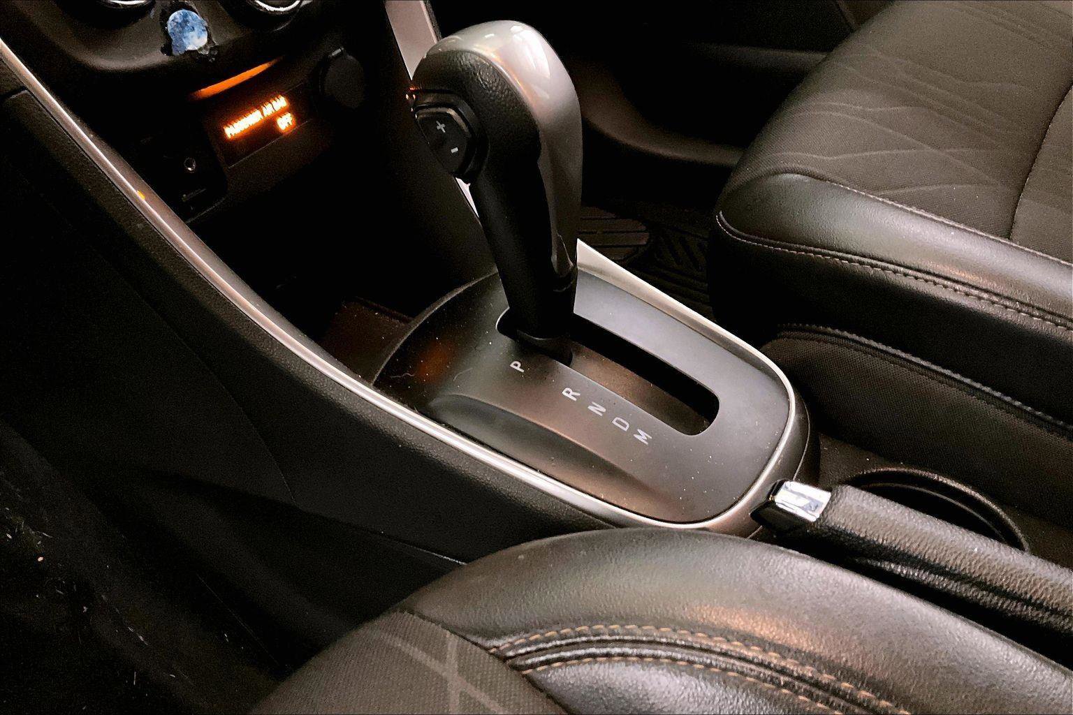 Used 2019 Chevrolet Trax LT w/ LT Convenience Package image 16