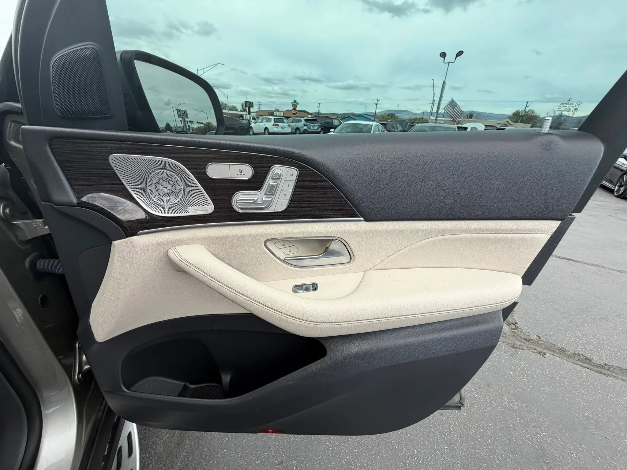 Used 2020 Mercedes-Benz GLS 450 4MATIC image 14