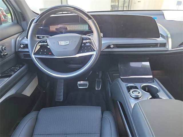 Used 2026 Cadillac Vistiq Luxury image 9