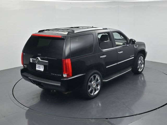 Used 2011 Cadillac Escalade Luxury AWD/4WD image 46