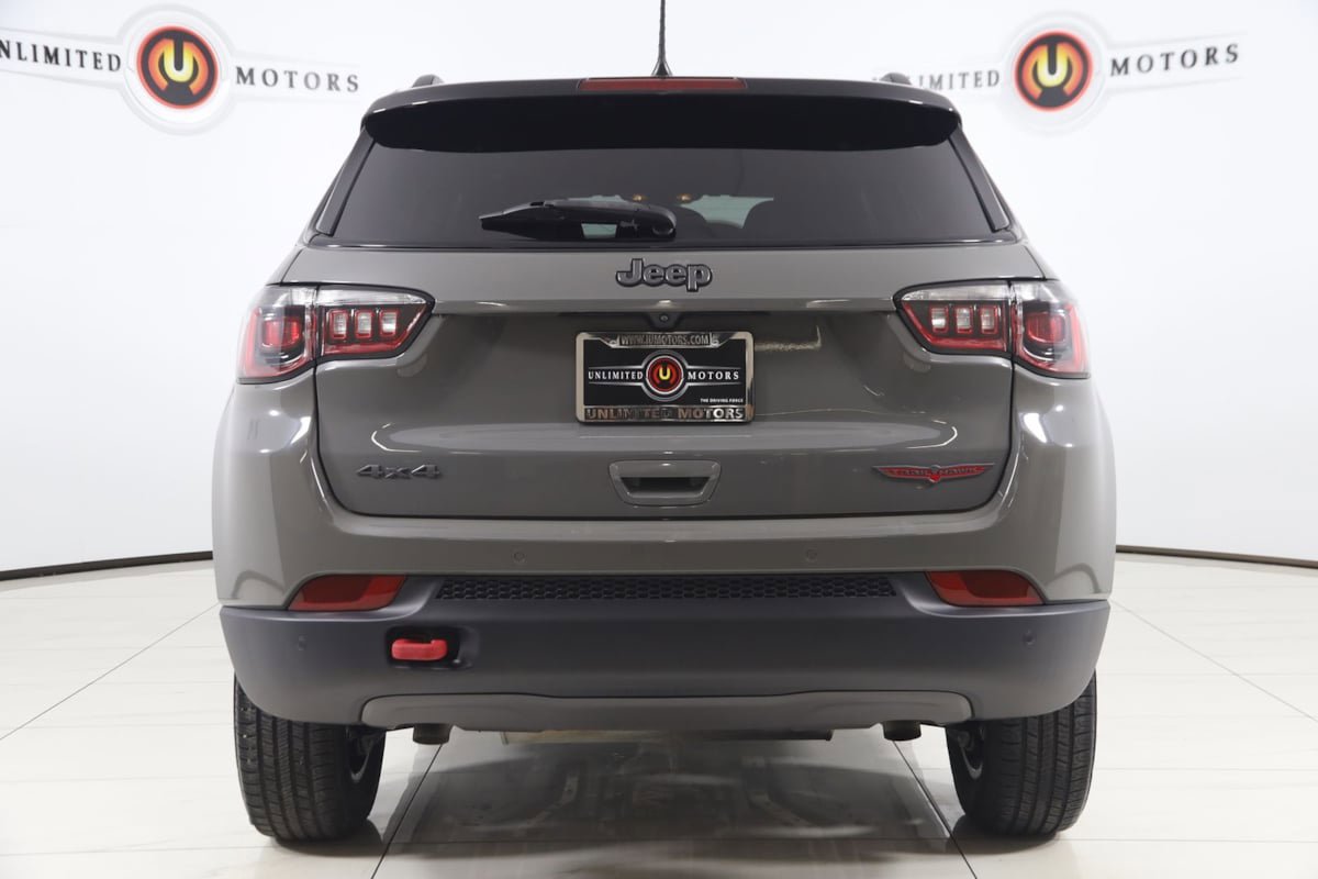 Used 2023 Jeep Compass Trailhawk w/ Trailhawk Convenience Group AWD/4WD image 44