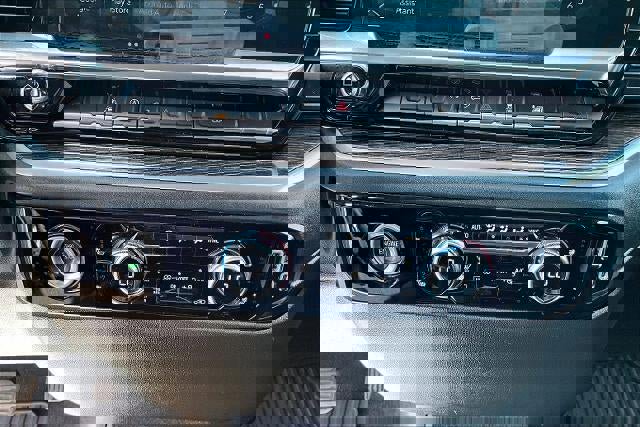 Used 2023 GMC Sierra 1500 Elevation AWD/4WD image 16