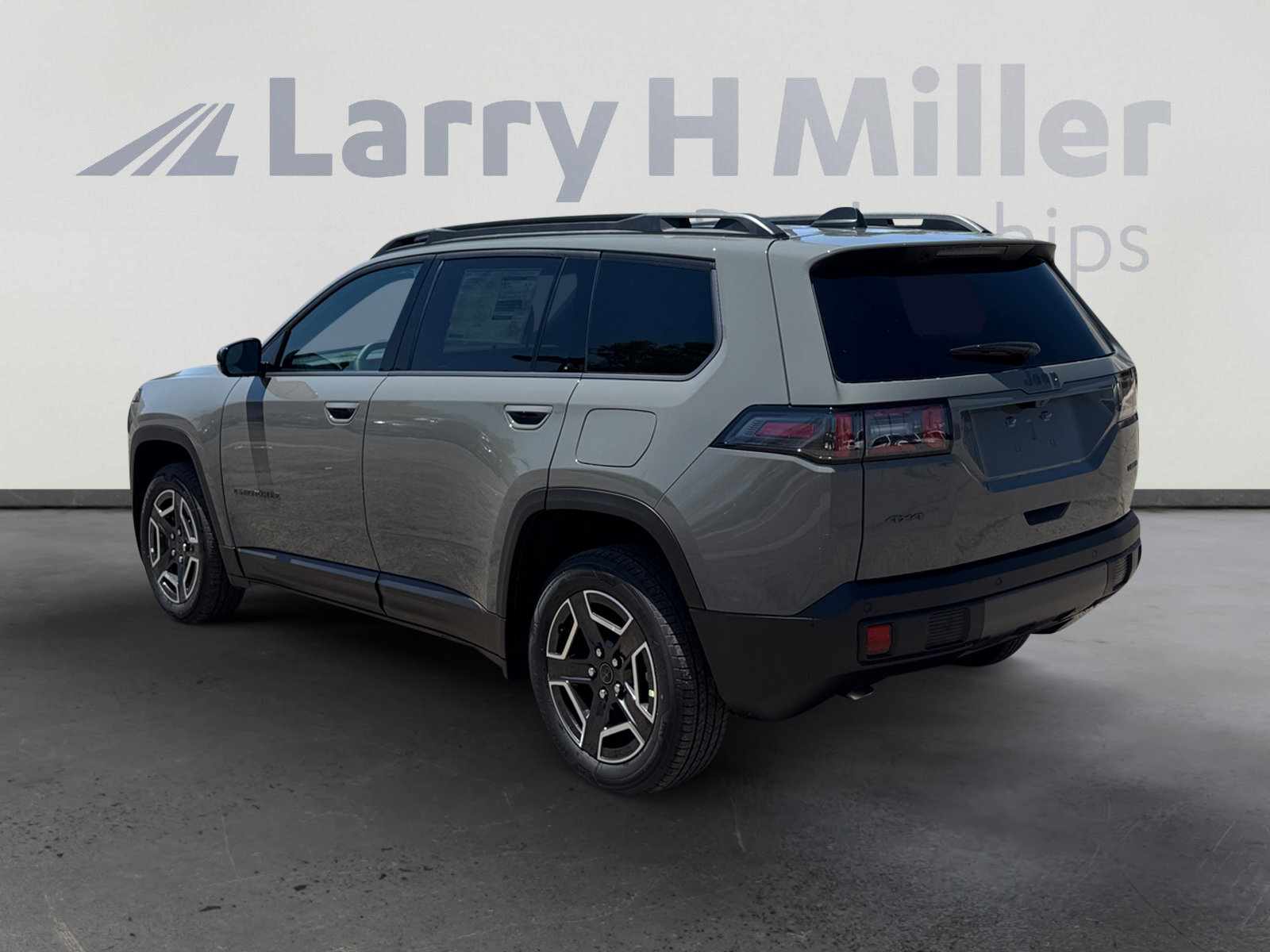 New 2026 Jeep Cherokee Laredo AWD/4WD image 3