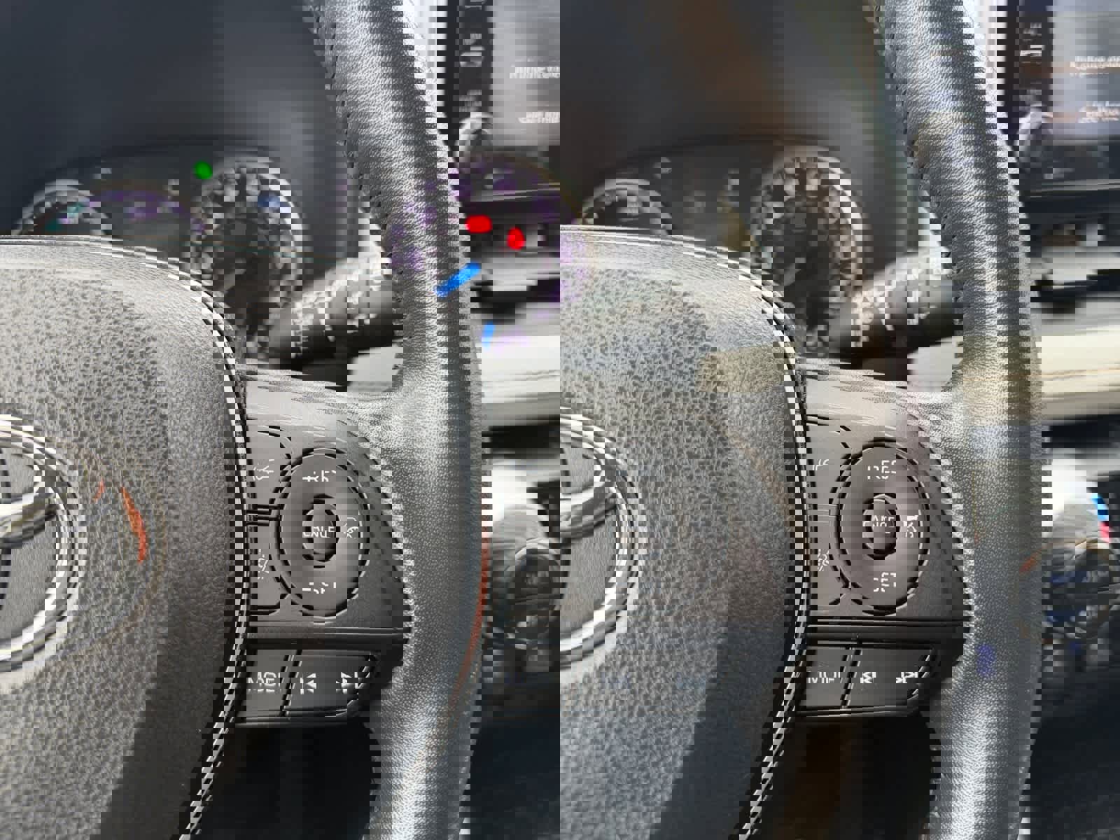 Used 2021 Toyota RAV4 XLE w/ Convenience Package AWD/4WD image 22