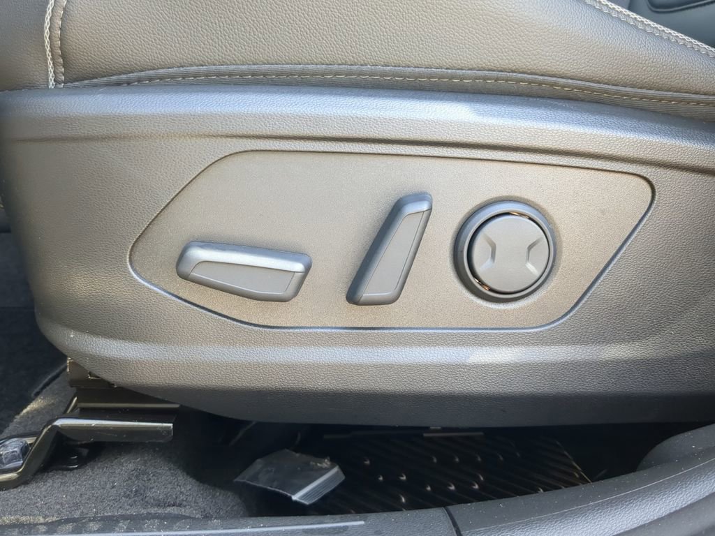 New 2025 Hyundai Santa Cruz Limited image 18