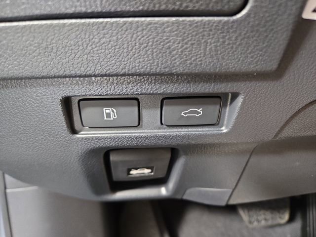 New 2025 Lexus ES 300h w/ Premium Package image 30