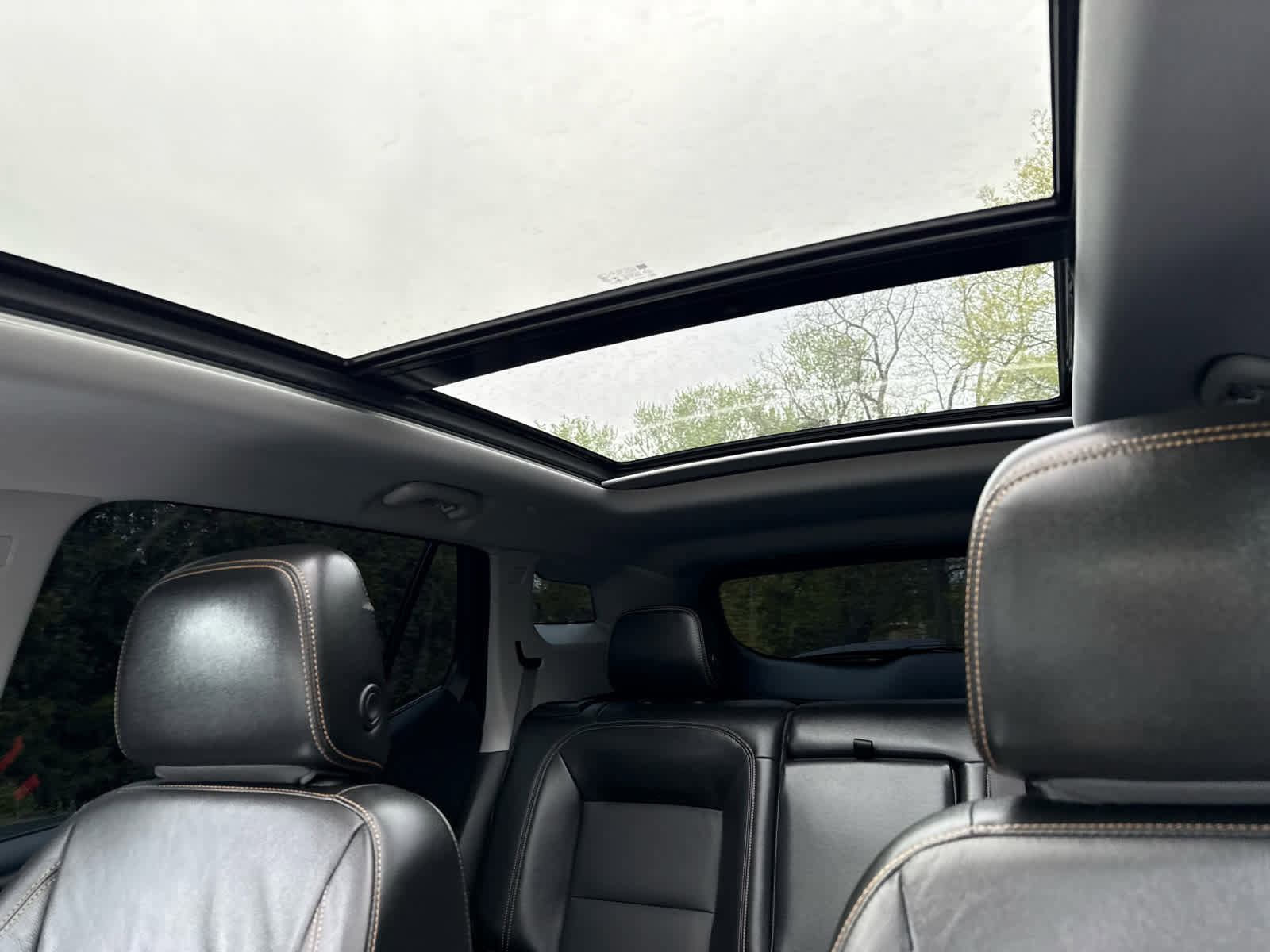 Used 2020 GMC Terrain SLT w/ GMC Pro Grade Package AWD/4WD image 25