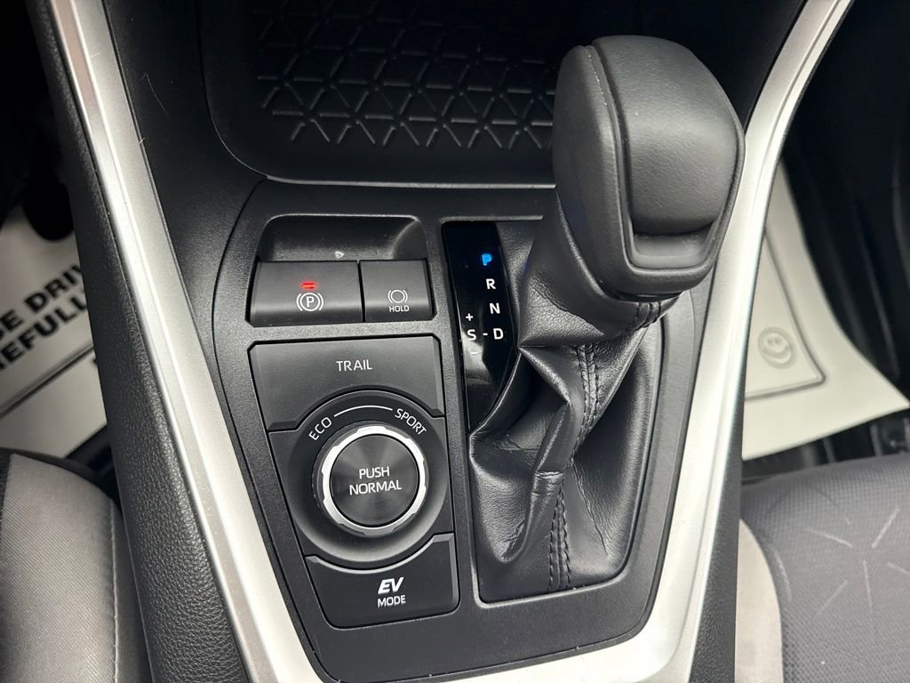 Used 2024 Toyota RAV4 XLE w/ Convenience Package image 15