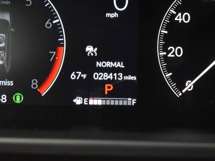 Used 2025 Honda HR-V LX image 27