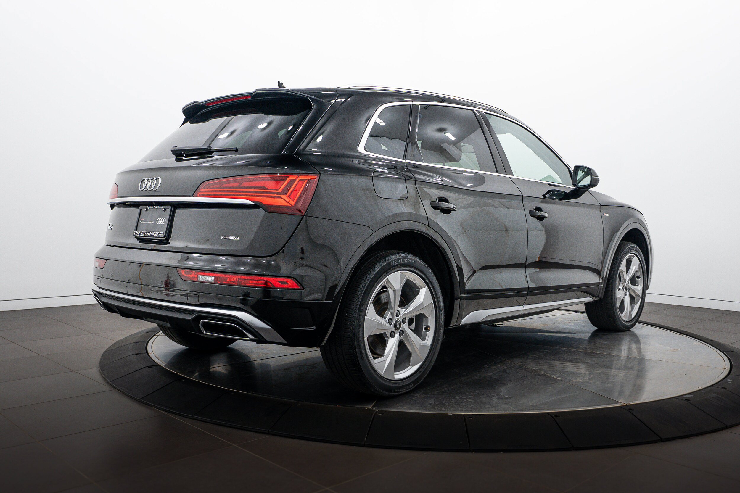 Certified 2022 Audi Q5 2.0T Premium Plus w/ Premium Plus Package AWD/4WD image 4
