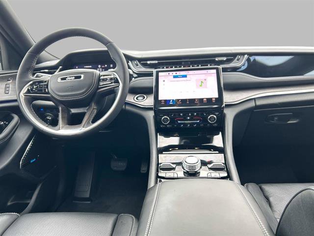 Used 2023 Jeep Grand Cherokee Overland w/ Luxury Tech Group IV image 16