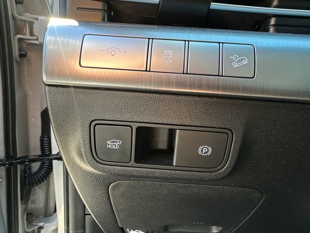 Used 2024 Hyundai Kona Limited image 28