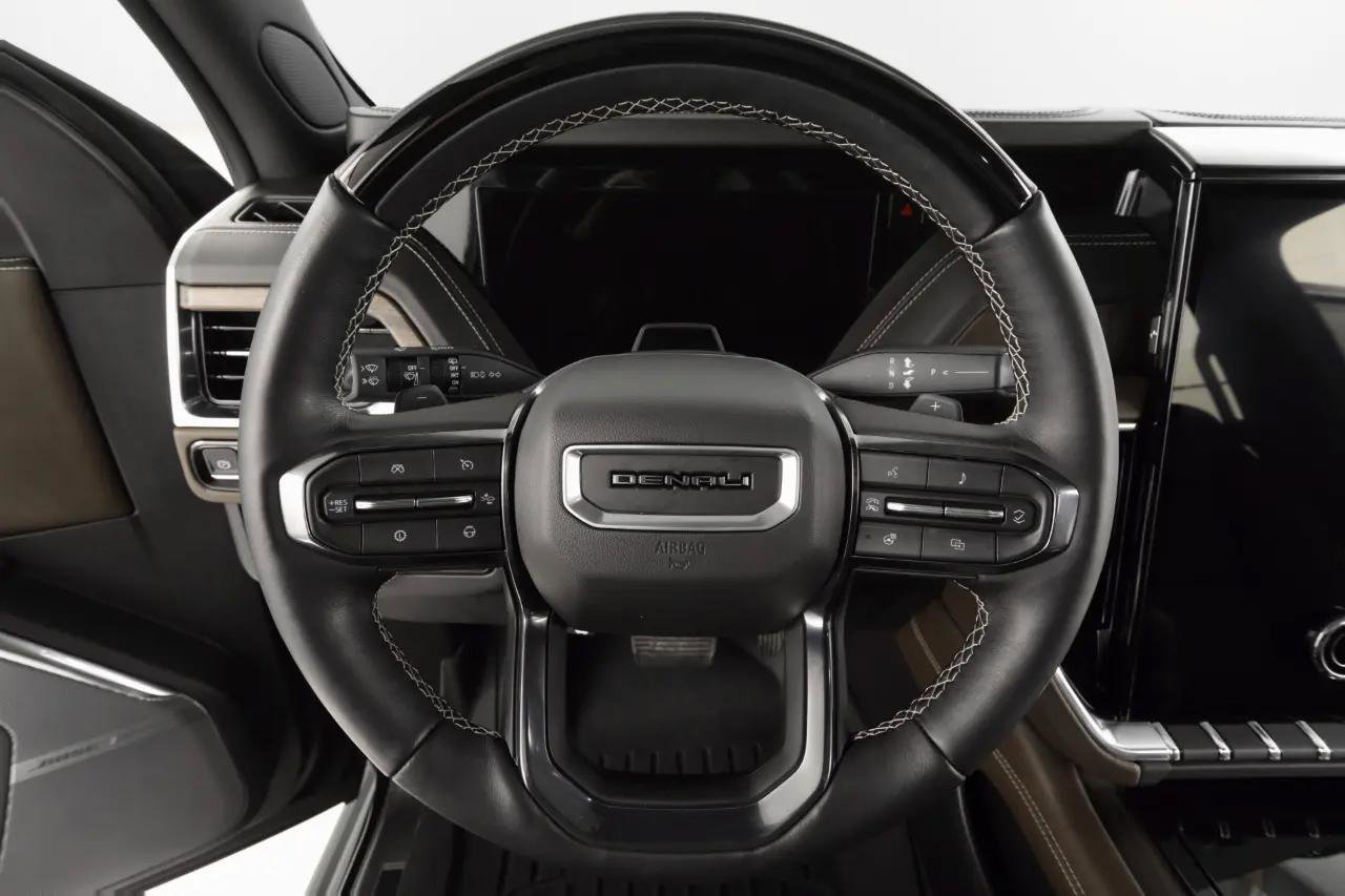 Used 2025 GMC Yukon XL Denali Ultimate image 13