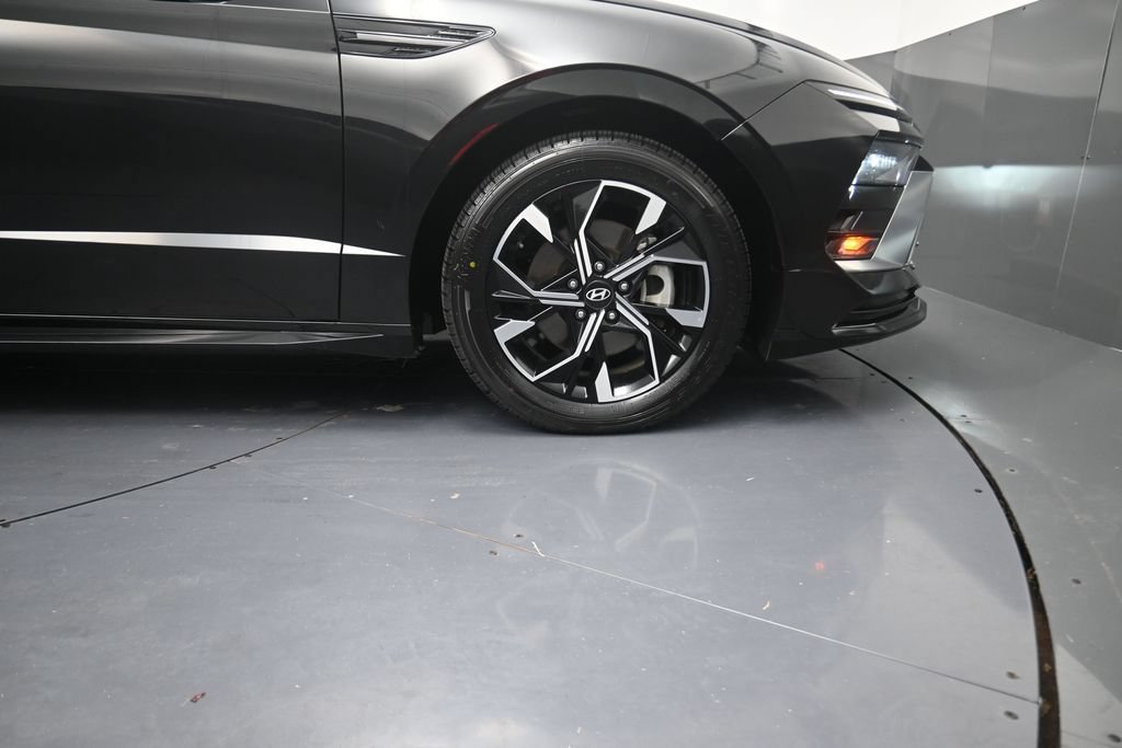 Used 2025 Hyundai Sonata SEL FWD image 5