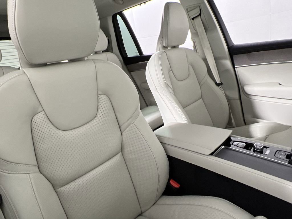 New 2026 Volvo XC90 B5 Ultra w/ Protection Package image 25