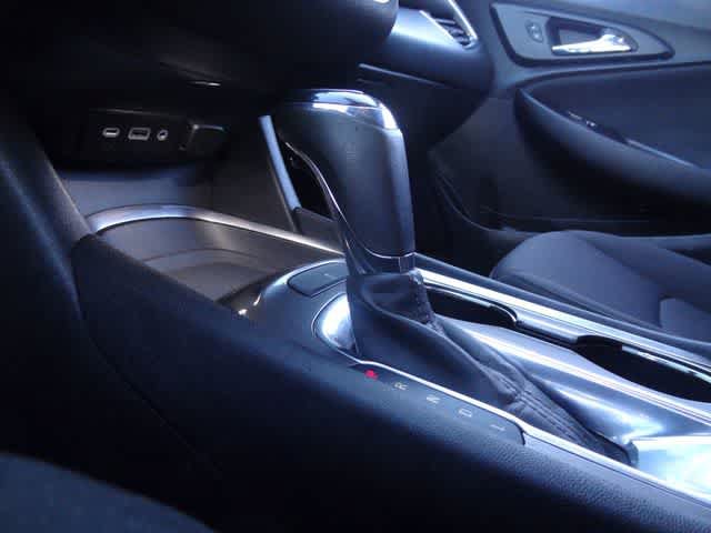 Used 2020 Chevrolet Malibu LT FWD image 24