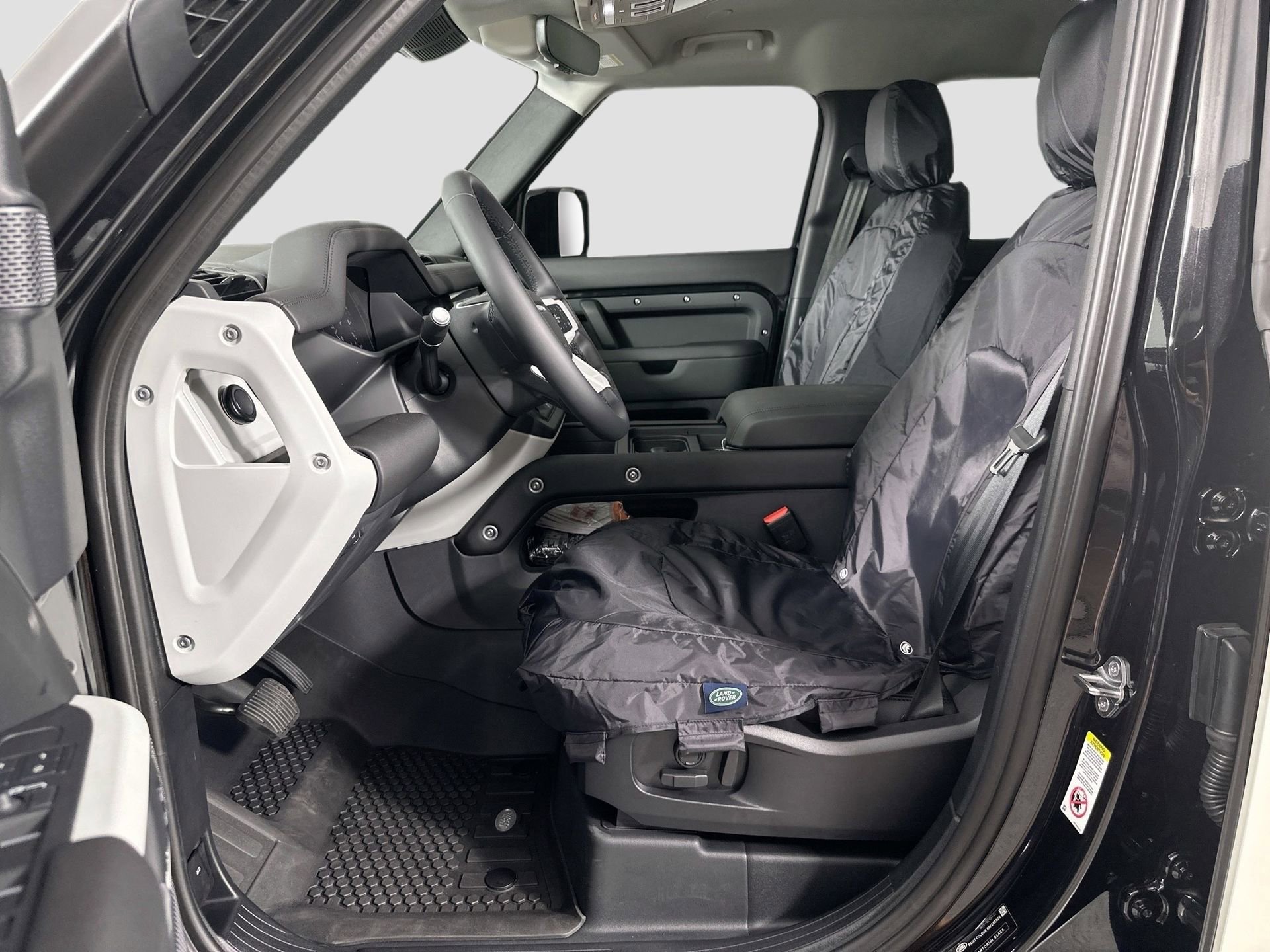 Used 2024 Land Rover Defender 110 S image 18