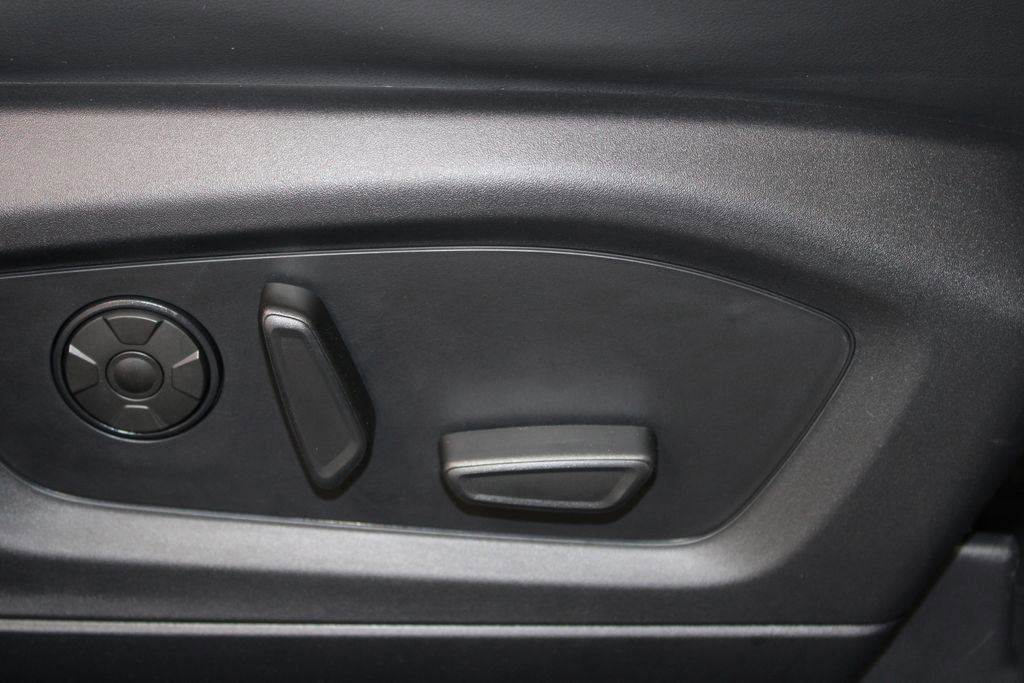 Used 2025 Ford Explorer ST image 31