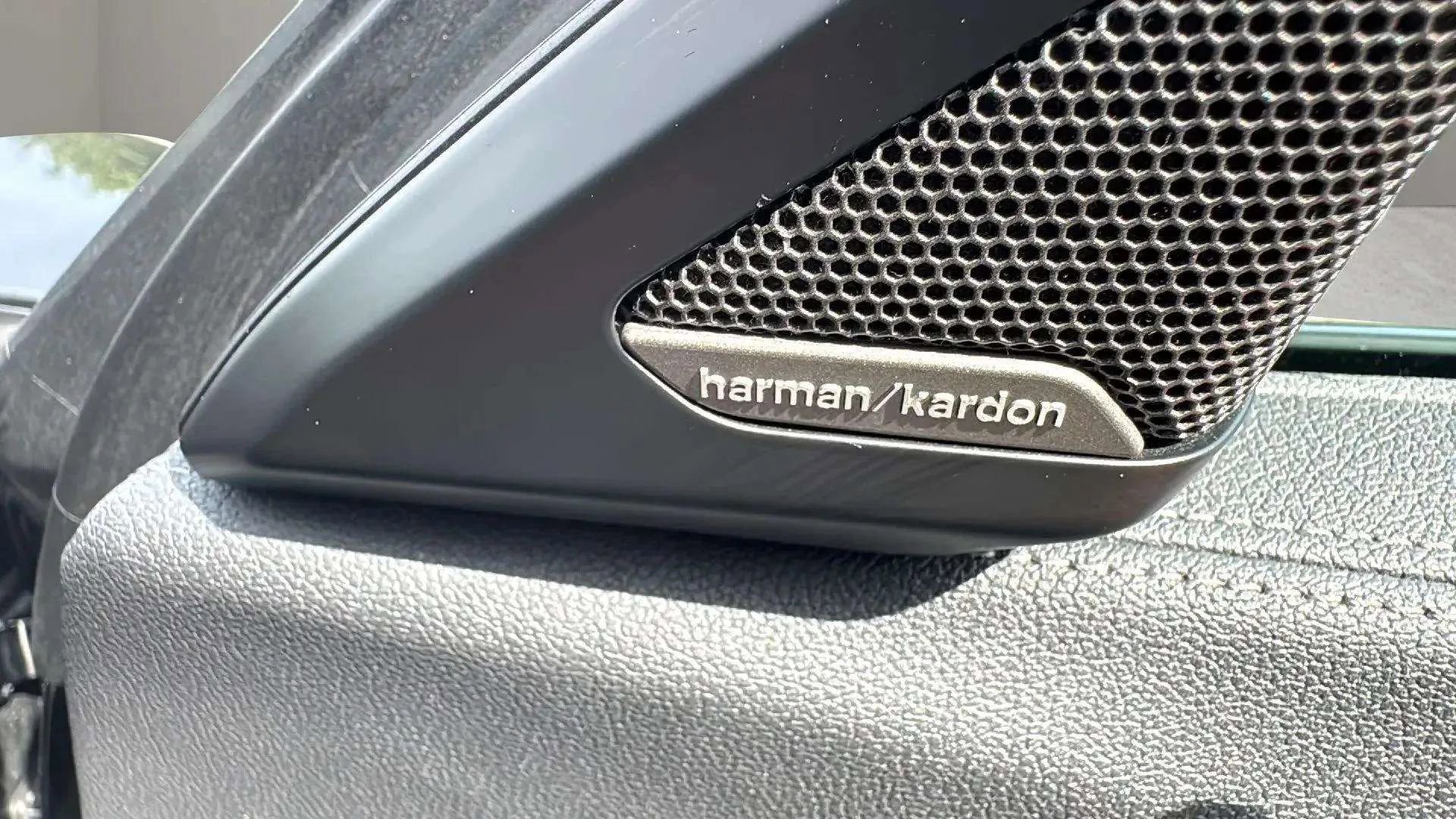 Used 2022 BMW Z4 sDrive30i w/ M Sport Package image 17