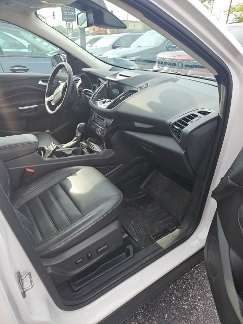 Used 2017 Ford Escape Titanium w/ Equipment Group 301A AWD/4WD image 13