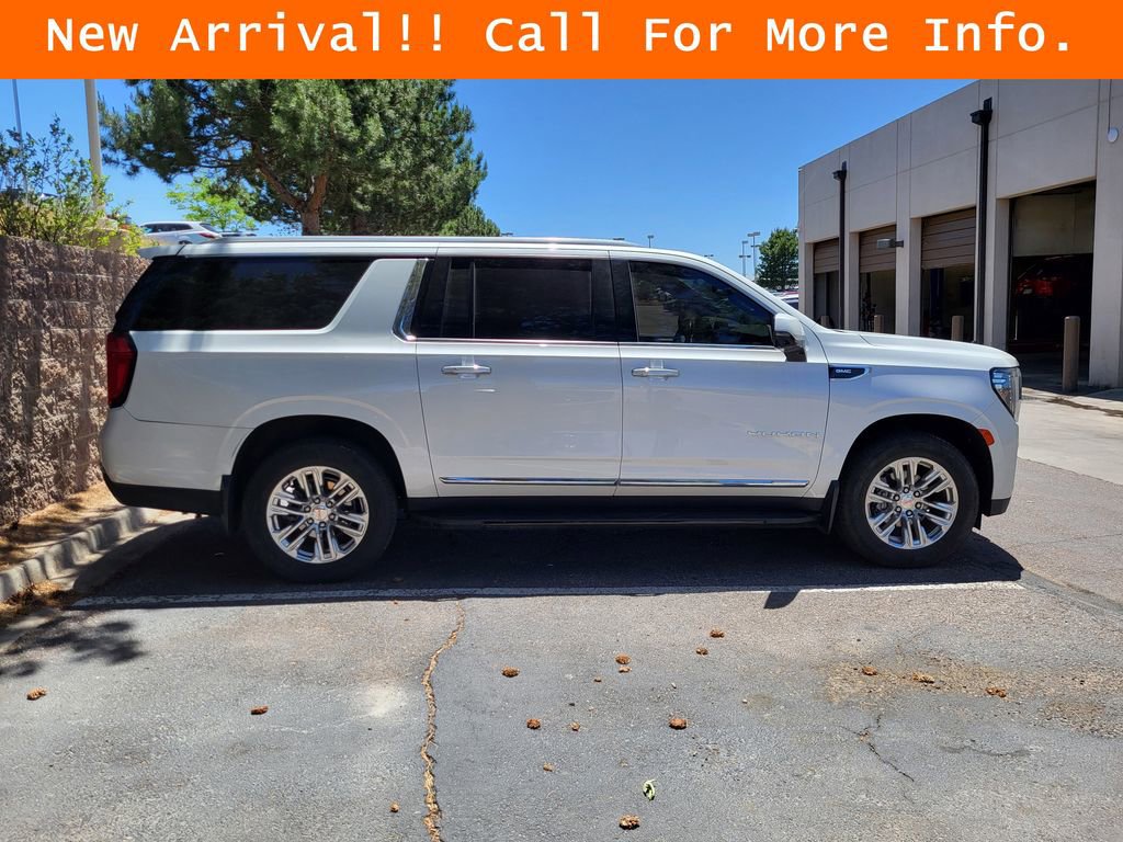 Used 2022 GMC Yukon XL SLT w/ SLT Luxury Package AWD/4WD image 5