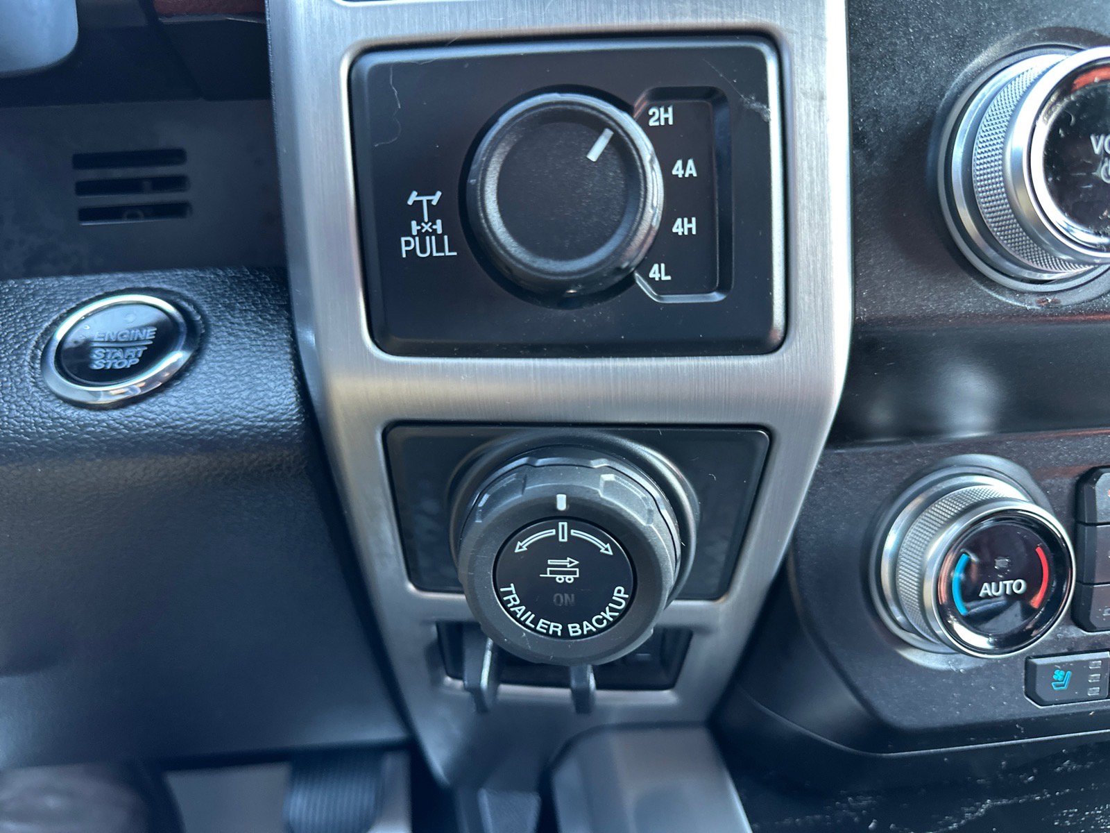 Used 2020 Ford F150 Platinum w/ Technology Package image 37