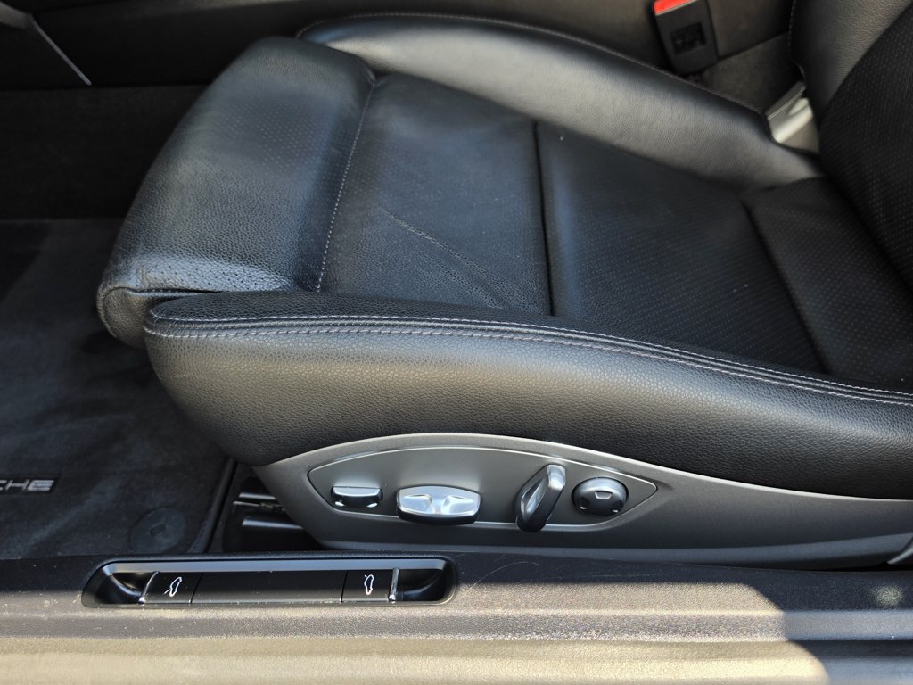 Used 2015 Porsche Cayman RWD image 21