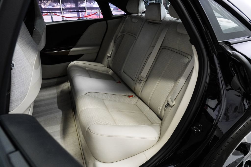 Used 2022 Lucid Air Grand Touring image 41