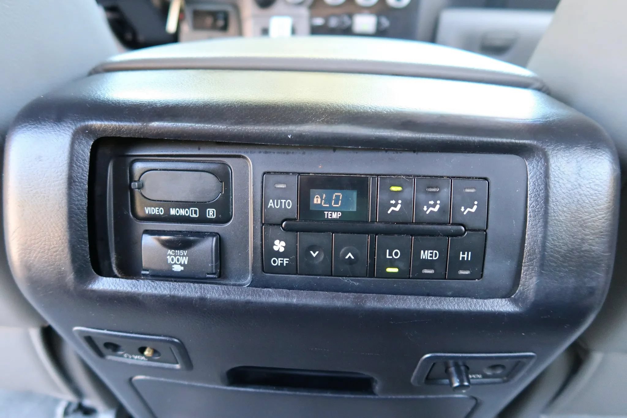Used 2010 Toyota Sequoia Limited RWD image 22