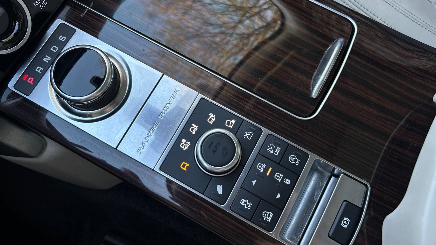 Used 2017 Land Rover Range Rover Long Wheelbase Supercharged image 42