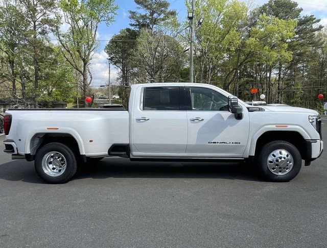 Used 2024 GMC Sierra 3500 Denali Ultimate image 3