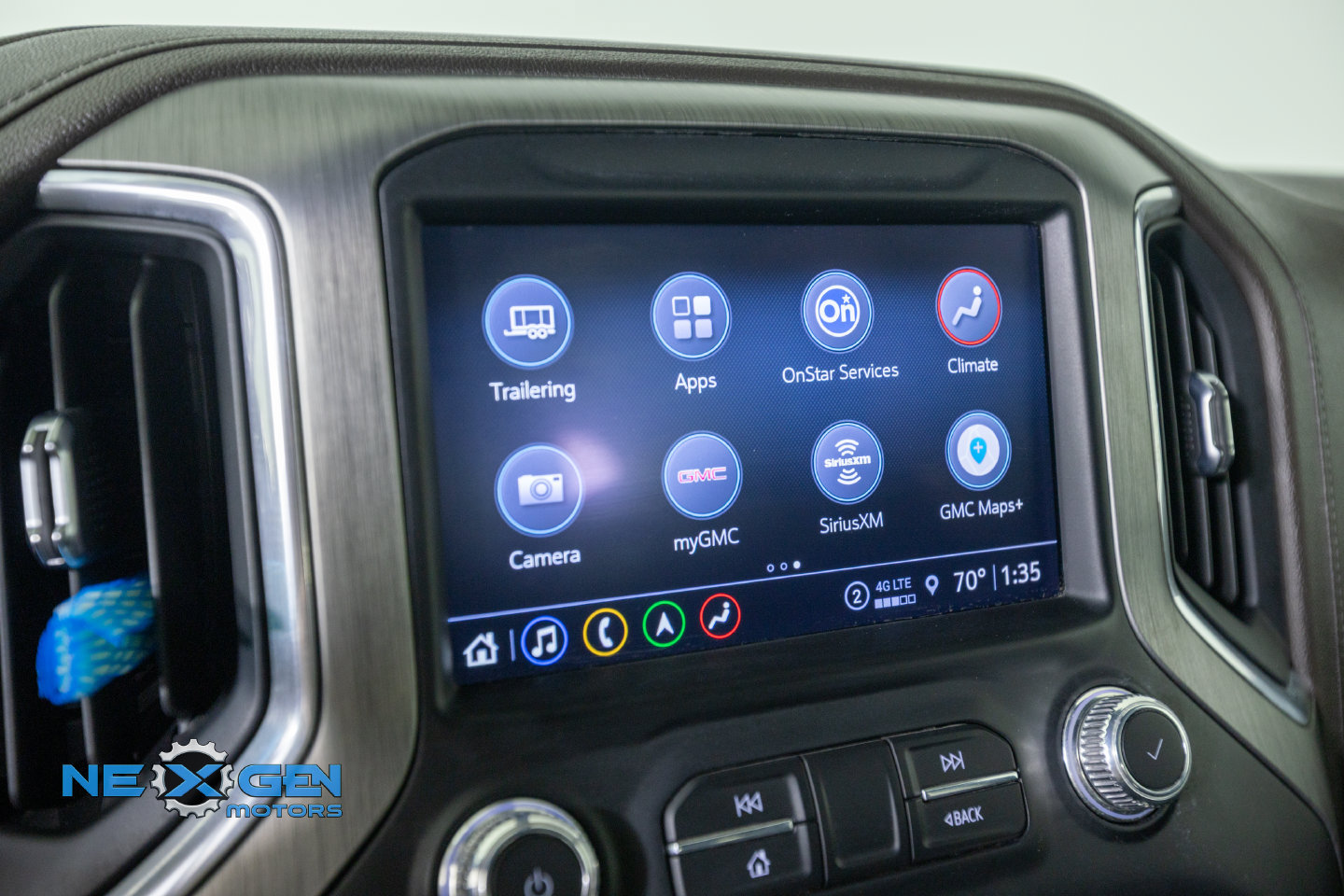 Used 2023 GMC Sierra 2500 Denali w/ Denali Ultimate Package AWD/4WD image 21