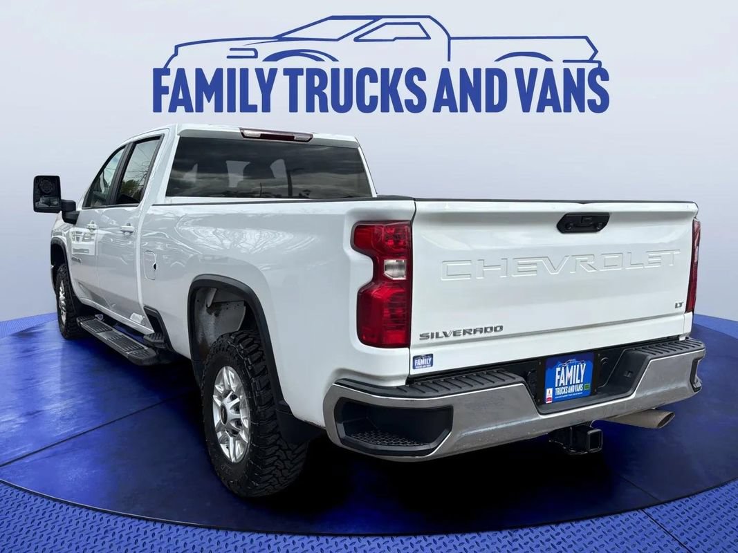 Used 2024 Chevrolet Silverado 2500 LT w/ Convenience Package AWD/4WD image 3