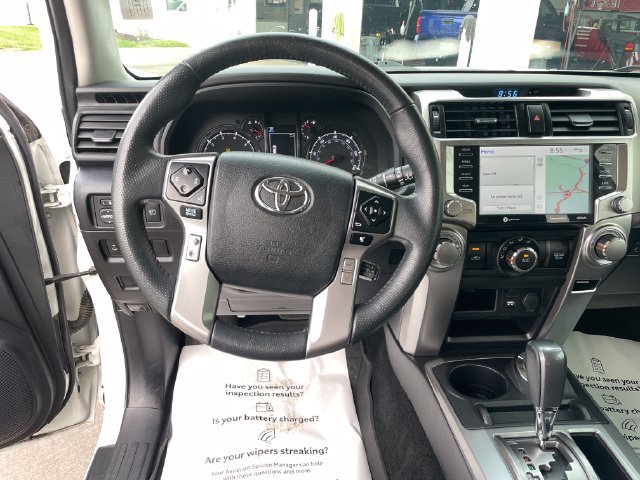 Used 2021 Toyota 4Runner SR5 AWD/4WD image 15